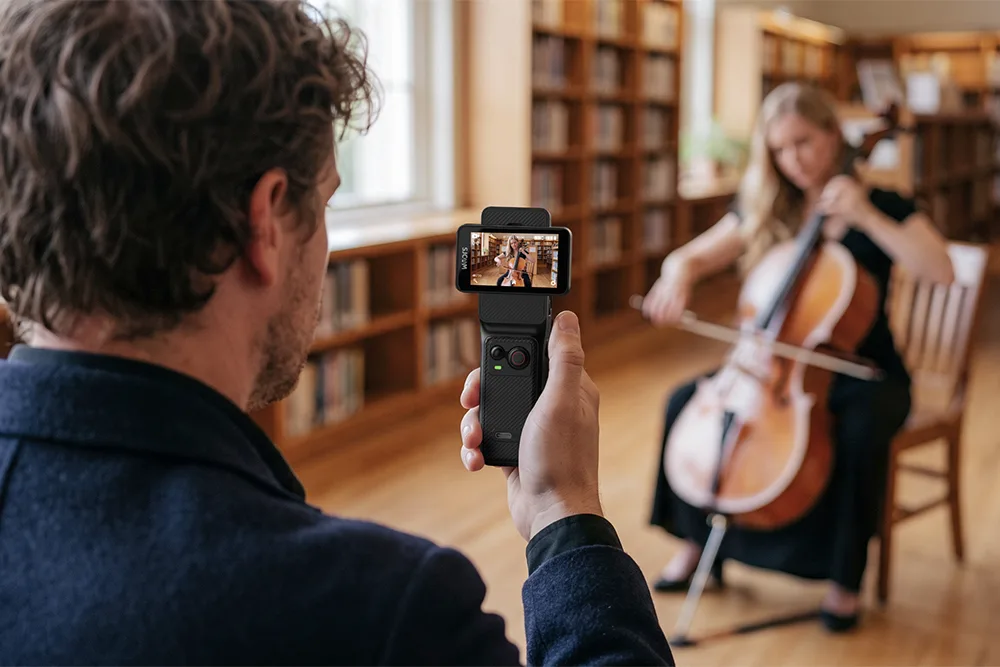 C400 action camera for vlogging